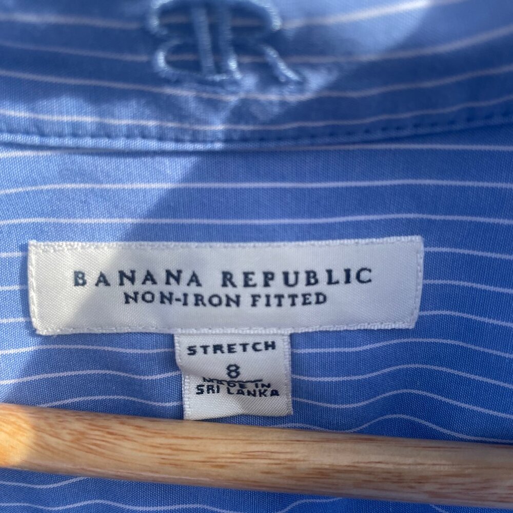 Women's Size 8 Banana Republic Blue Stretch Pin-Striped Long Sleeve Shirt - Picture 3 of 6
